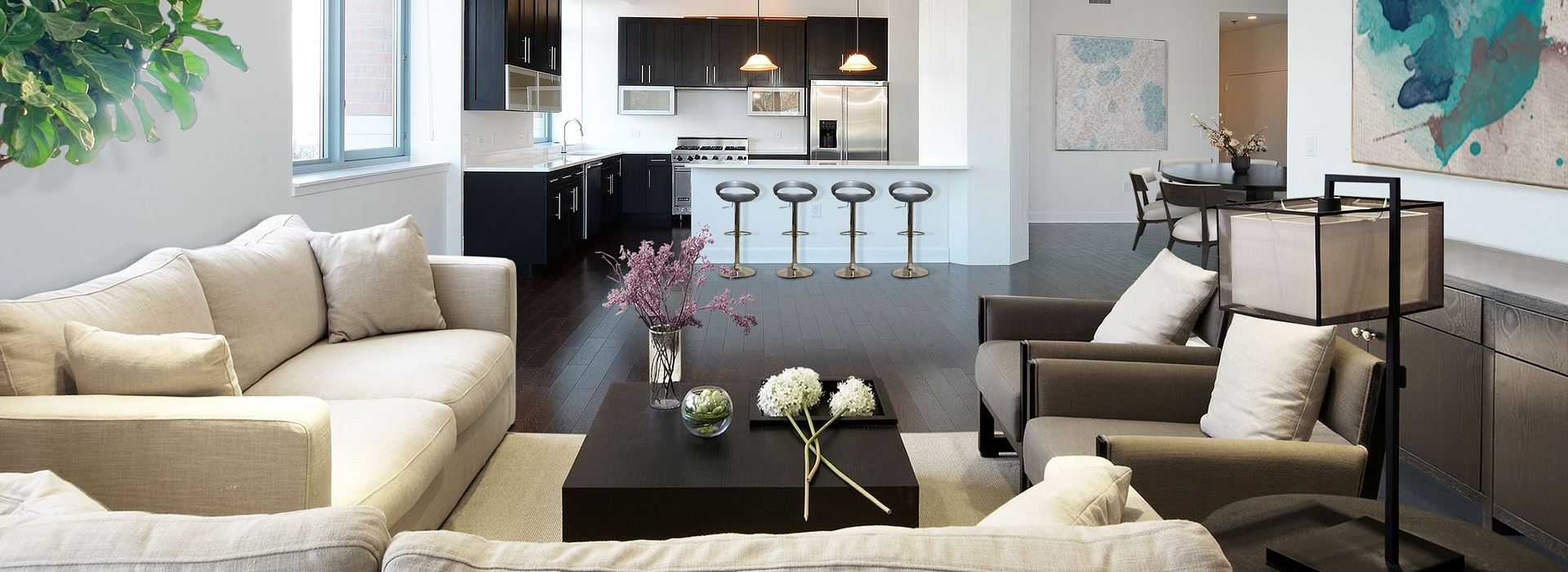 Living room in home for sale | Jim Pigott Real Estate