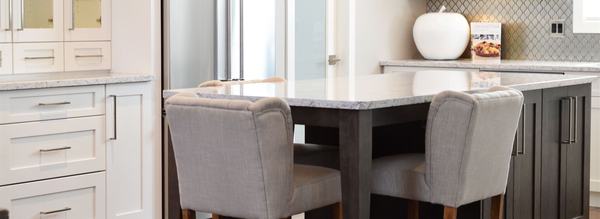 Dining room in home for sale | Jim Pigott Real Estate